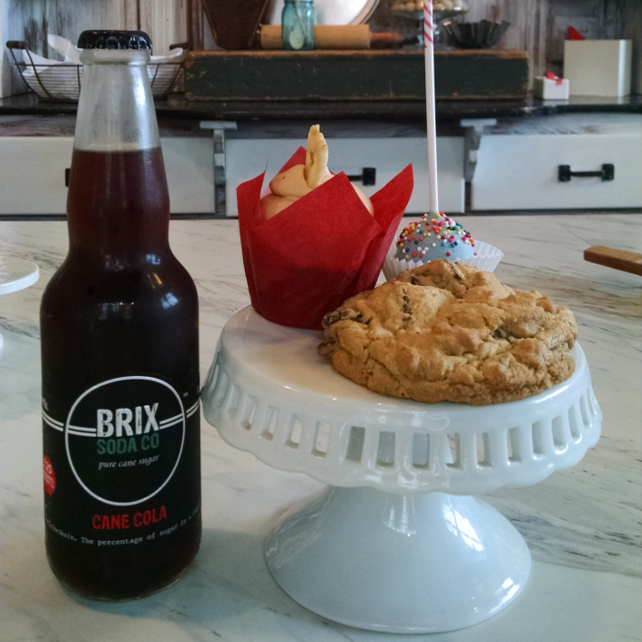 Brix Soda Can Cola with pastries at Cakabakery